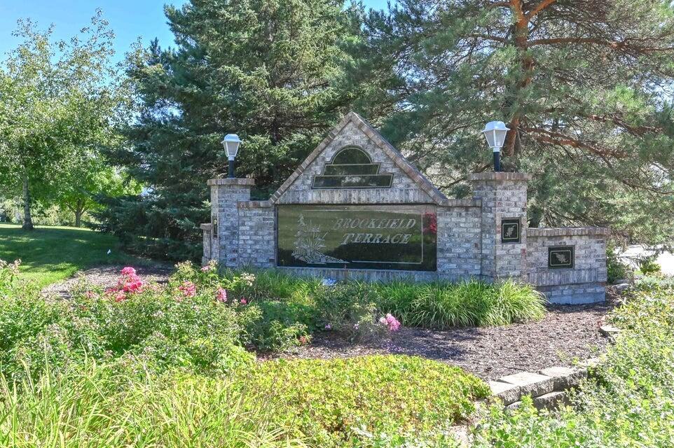 310 Jennifer Ln, Brookfield, WI 53045 Condo for Rent in Brookfield