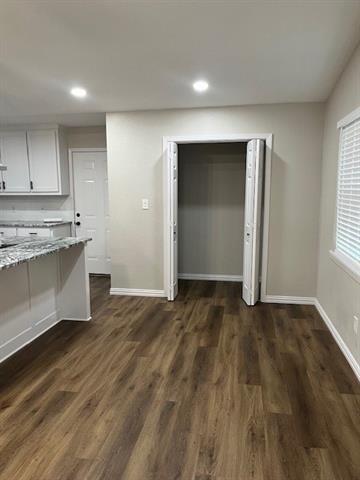 Foto del edificio - 7337 Woodbridge Dr
