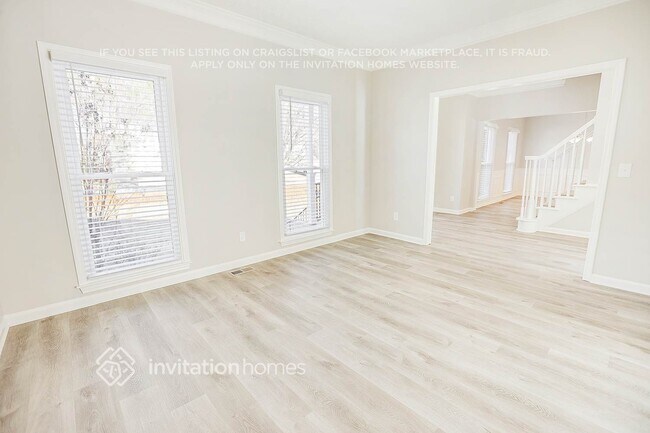 Building Photo - 17 Hollow Springs Ln