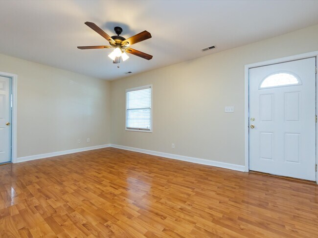 Foto del edificio - 1324 Bethel Rd