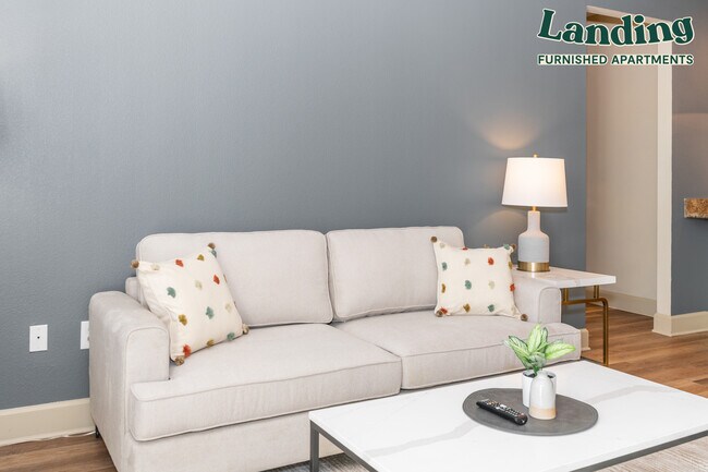 Foto del edificio - 8451 Gate Pkwy W