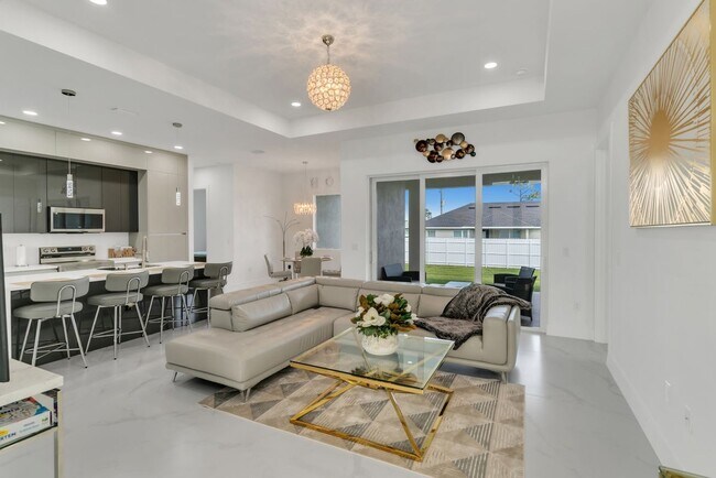Foto del edificio - 13454 Ingraham Blvd