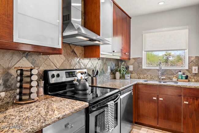 Building Photo - 373 E Coronado Rd