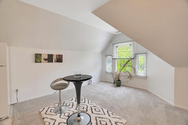 Foto del edificio - 4414 W Pine Blvd