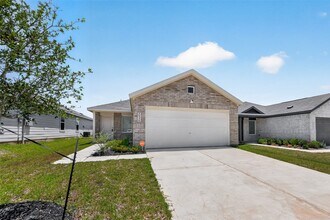 Building Photo - 31338 Black Cherry Holw Dr