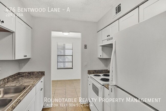 Building Photo - 476 Bentwood Ln