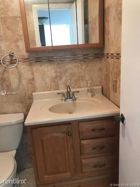 Building Photo - 3810 SW 79th Ave