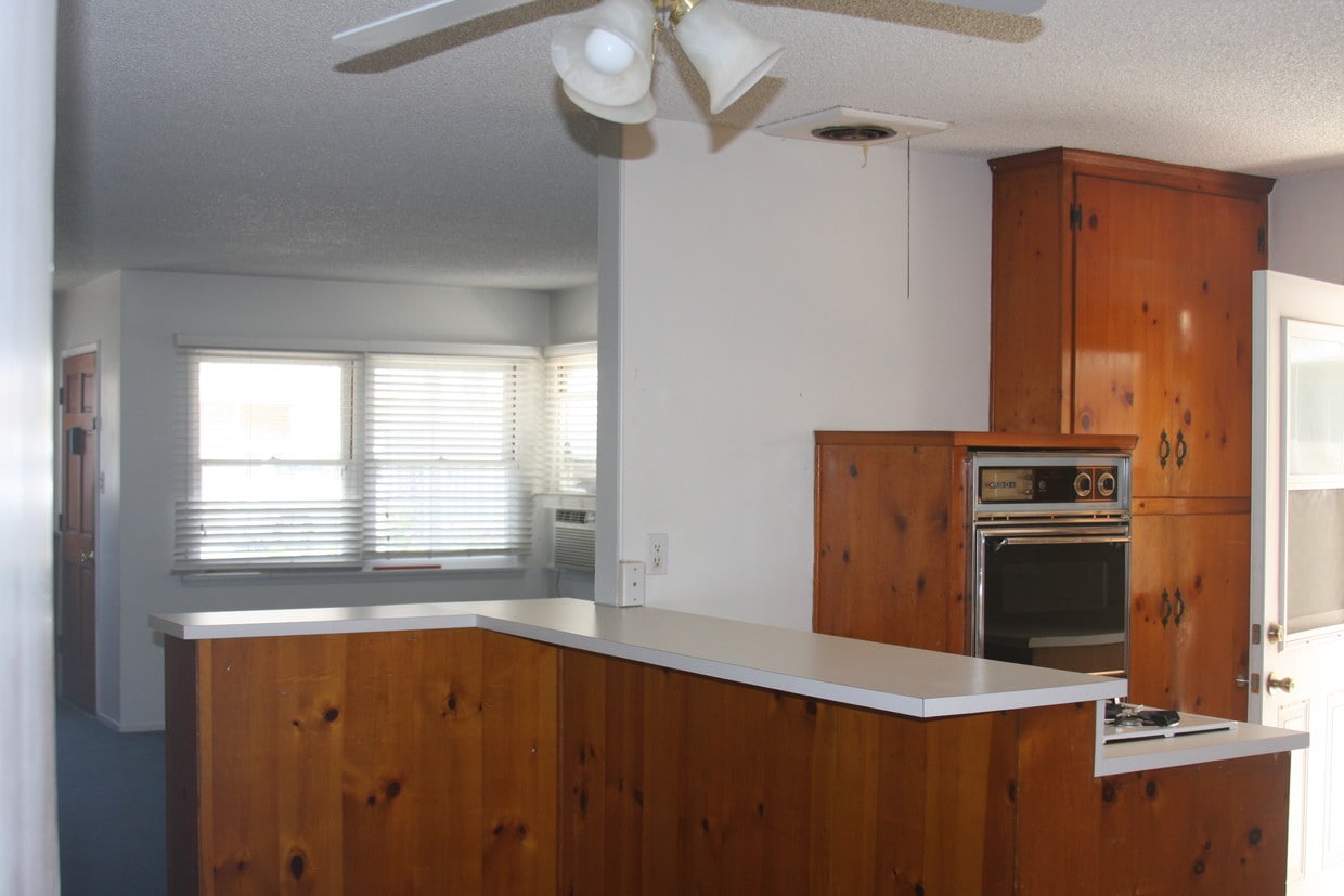 Between Kitchen & Living Room - 124 Bardsdale Ave