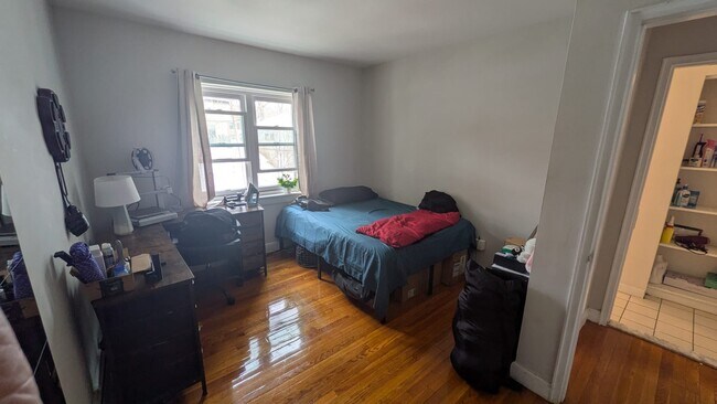 Building Photo - 65 Chiswick Rd