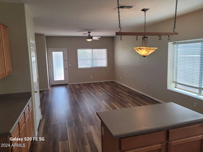 Building Photo - 12859 W Modesto Dr