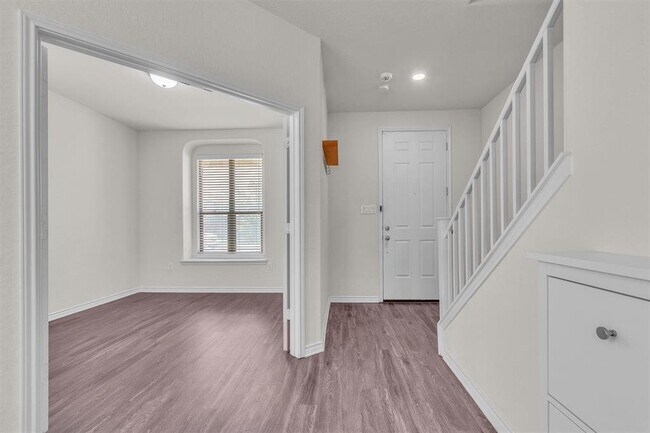 Foto del edificio - 3894 Bentwood Way