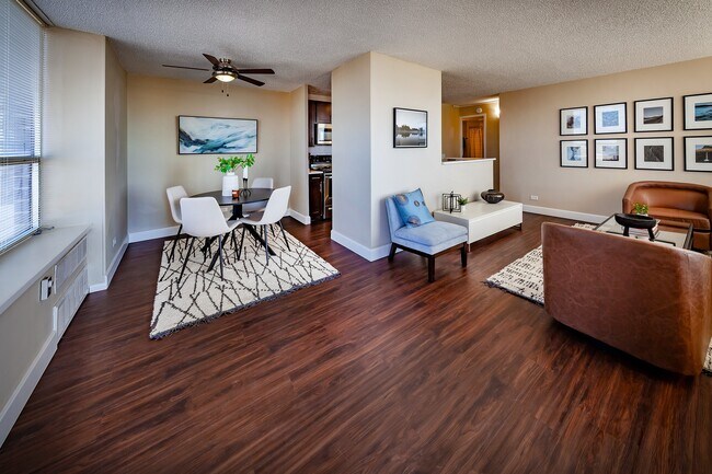 Foto del edificio - Riley Towers