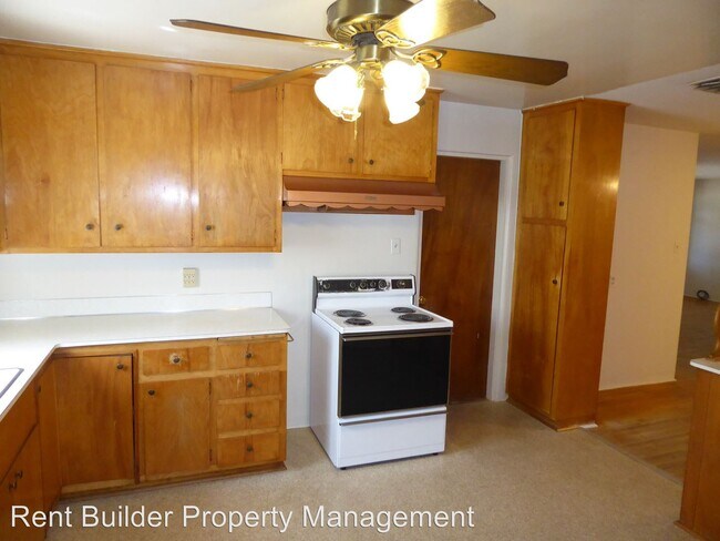 Building Photo - 3 br, 2 bath House - 1004 San Pablo St. NE