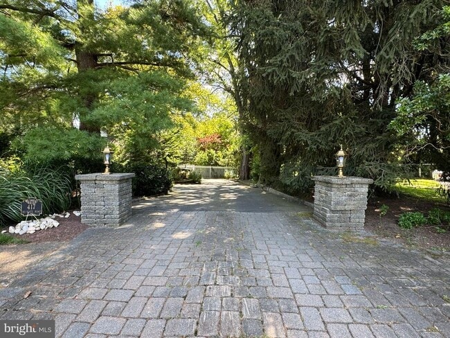 Building Photo - 417 WINGATE Rd