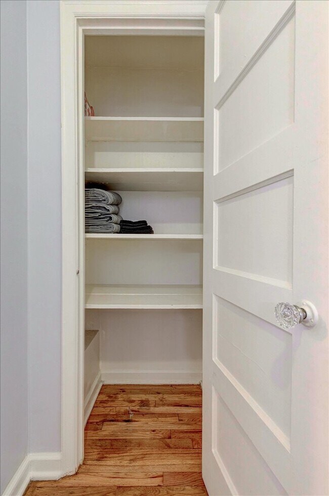 5513 NW Radial Hwy, Omaha, NE 68104 Townhome Rentals in Omaha NE