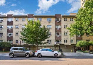 Building Photo - 420 W Aldine Ave