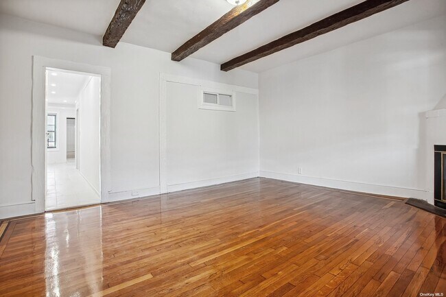 Building Photo - 85-74 67th Ave