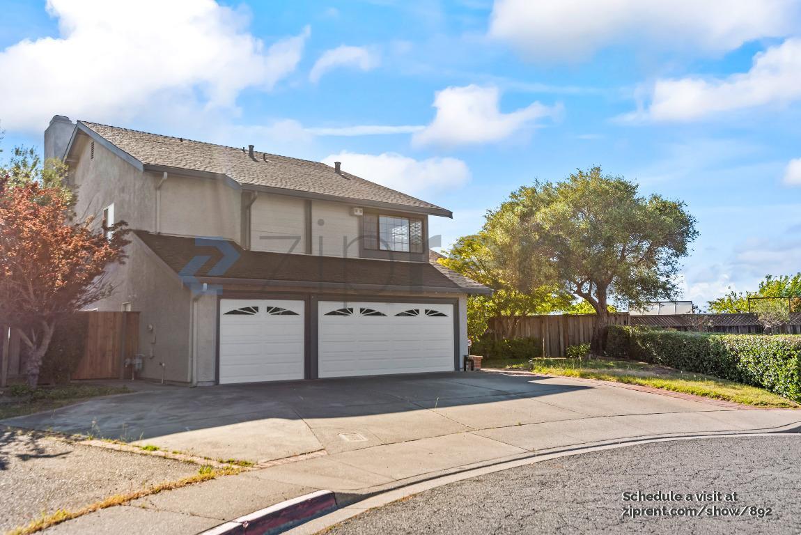 Foto principal - 3700 Hidden Springs Ct