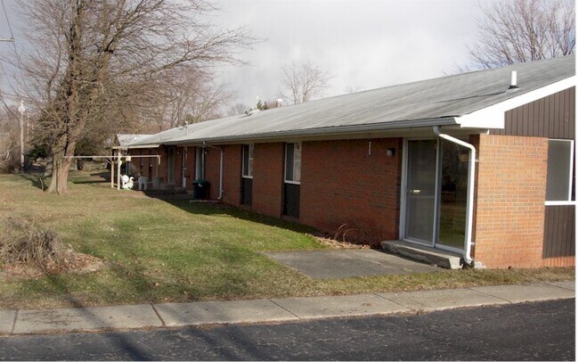 Foto del edificio - 647 Middle Ct