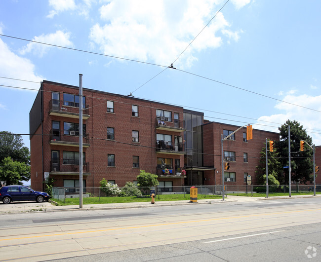 Primary Photo - Lakeshore Manor
