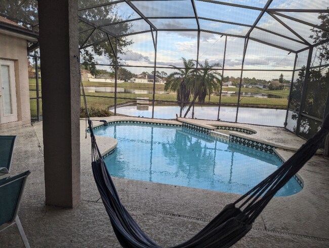 Foto del edificio - 713 Forestgreen Ct