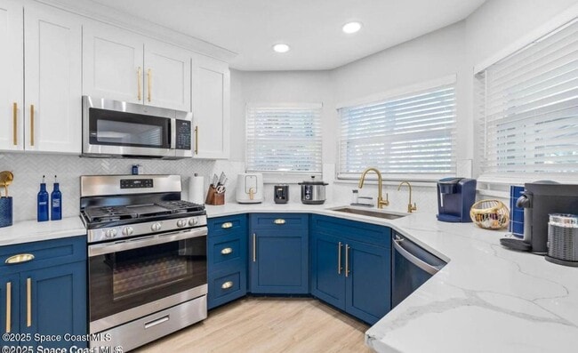 Foto del edificio - 6765 Angeles Rd