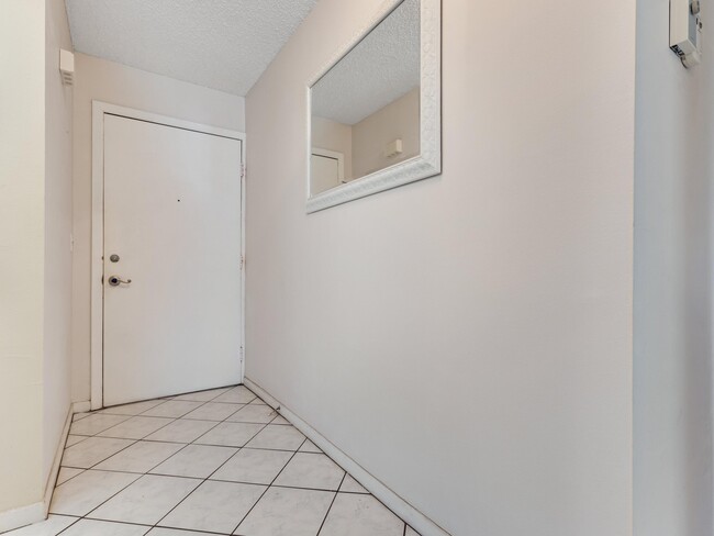 Foto del edificio - 2615 NE 3rd Ct