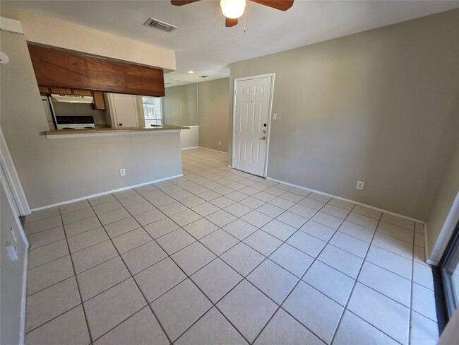 Building Photo - 15534 Zabolio Dr