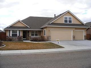 Foto principal - ONE LEVEL Beautiful 4 BR 2 Bath Home 2100 ...