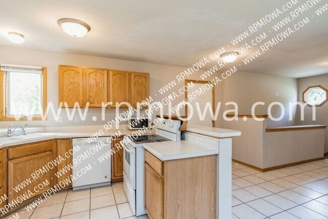 Foto del edificio - 141 Christie Ln