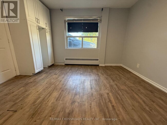 Building Photo - 1191 Ellesmere Rd