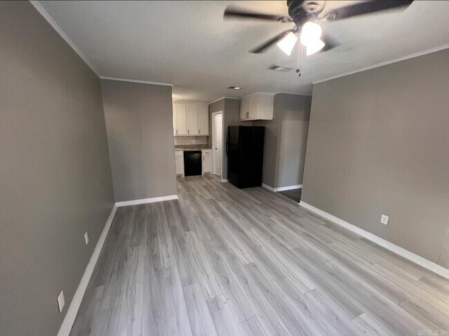 Building Photo - 301 Pearl St