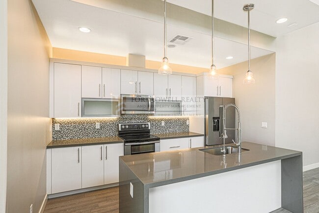 Building Photo - Amazing Rental in Lower Arcadia available ...