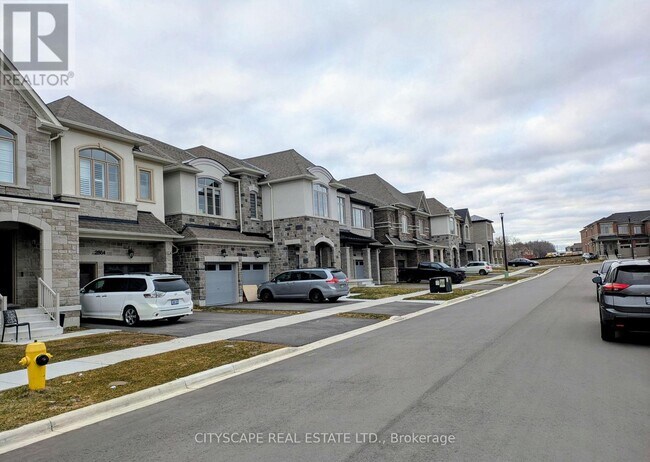 Photo du bâtiment - 2862 Shortreed Gdns