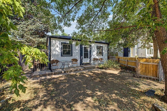 Photo - "Charming 2-Bed Duplex Retreat in Englewood – Cozy Living at 2910 South Delaware Street!" Apartment