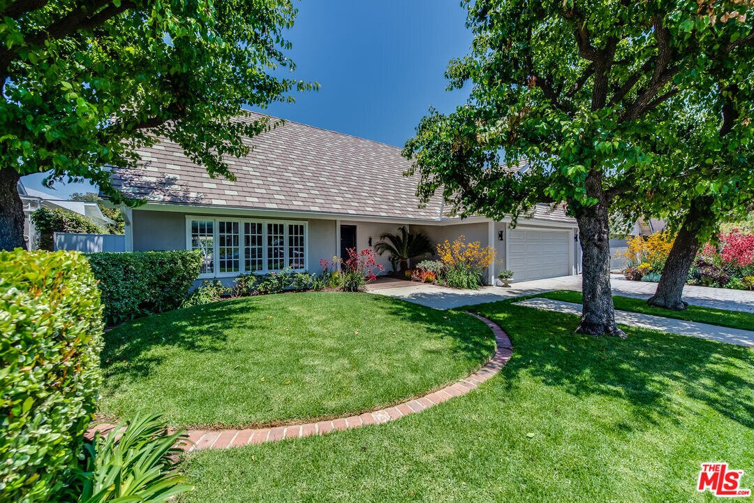 Foto principal - 13133 Morrison St