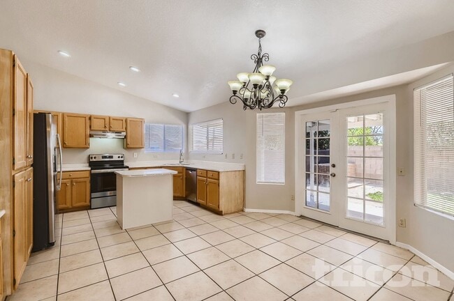 Foto del edificio - 8511 W Orange Dr