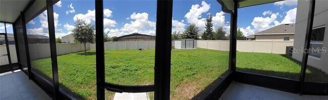 Foto del edificio - 355 Granada Blvd