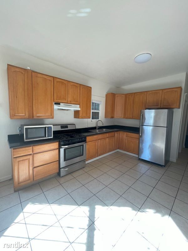 Foto del edificio - 4 br, 2 bath House - 627 W Grand Ave