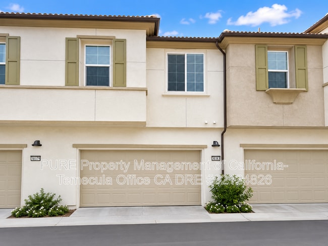 Building Photo - 30383 Town Square Dr