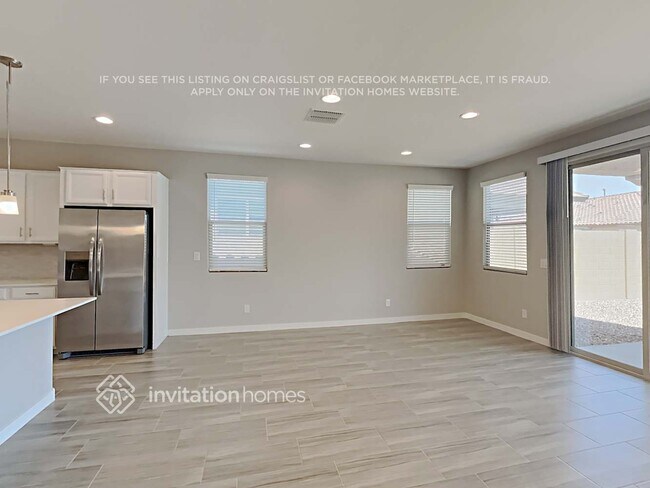 Foto del edificio - 5819 N 196th Ln