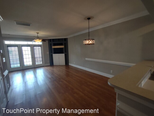 Building Photo - 2 br, 2.5 bath House - 4071 Center Place D...