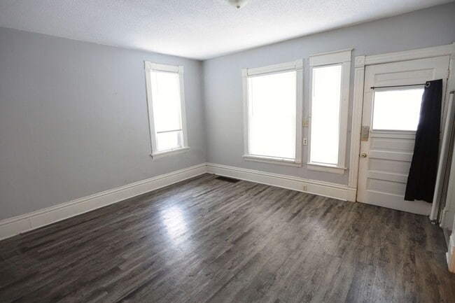 Foto del edificio - 1523 Broadway Ave NW