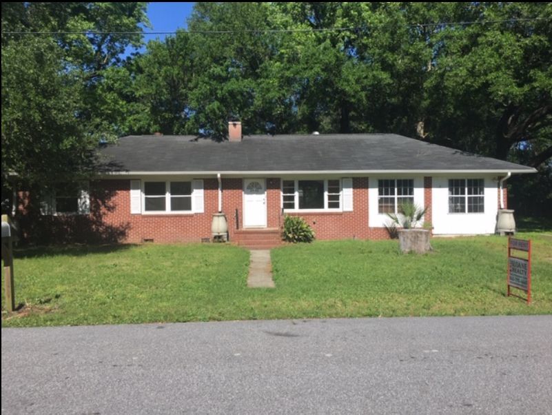 Primary Photo - 2446 Cherokee Hall Lane