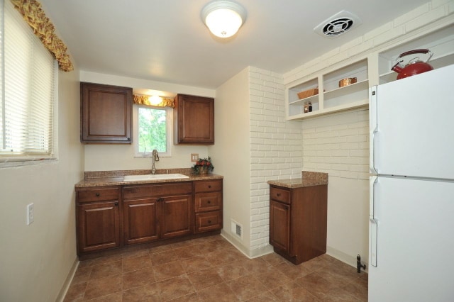 Building Photo - 1440 Barr Ave