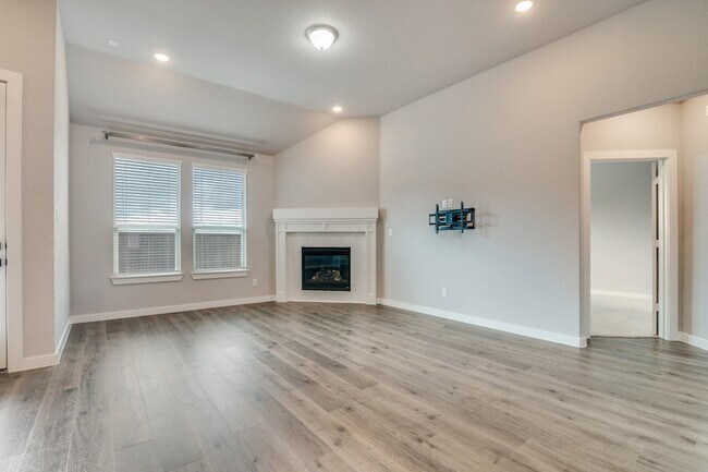 Foto del edificio - 7015 Hopper Ct