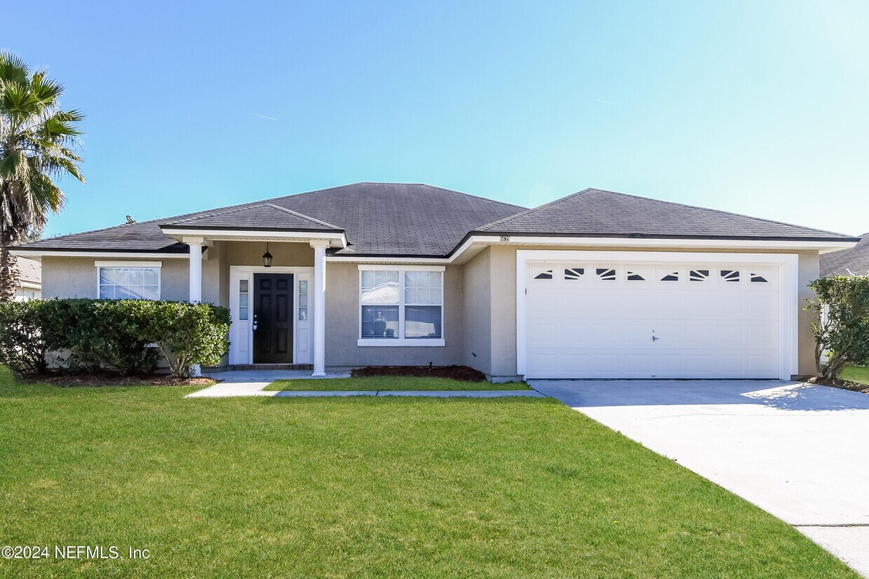 Foto principal - 6639 Leslie Oaks Ln