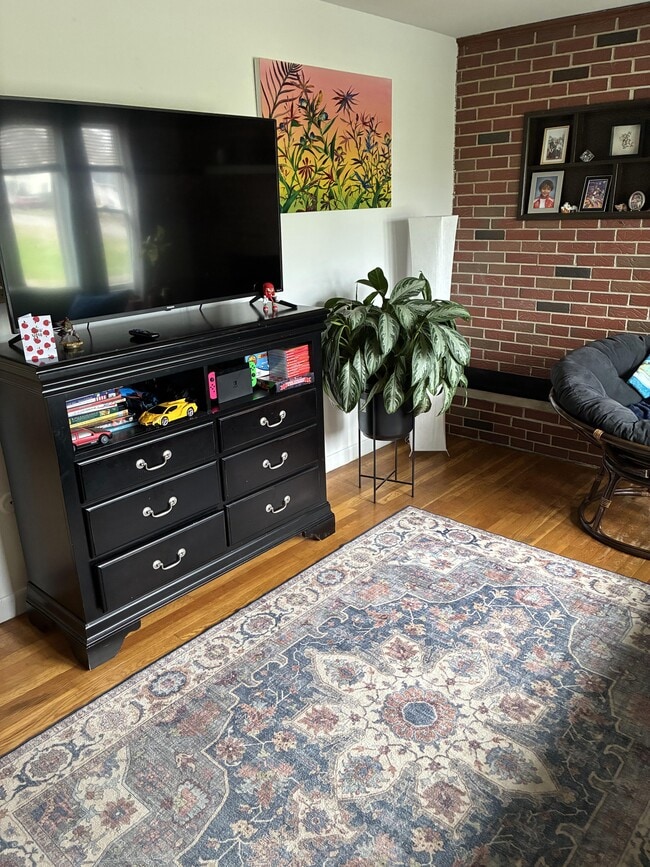 Living room - 108 Beachmont Ave