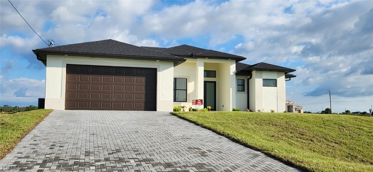 Foto principal - 4011 NW 38th Ln