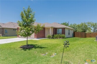 Building Photo - 132 Talon Dr